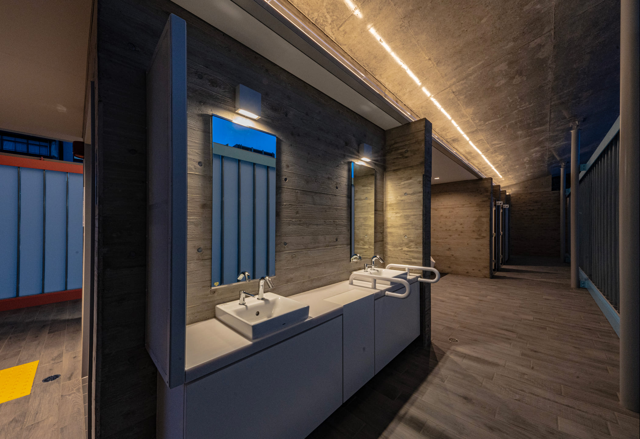 金公園トイレ建築主体工事