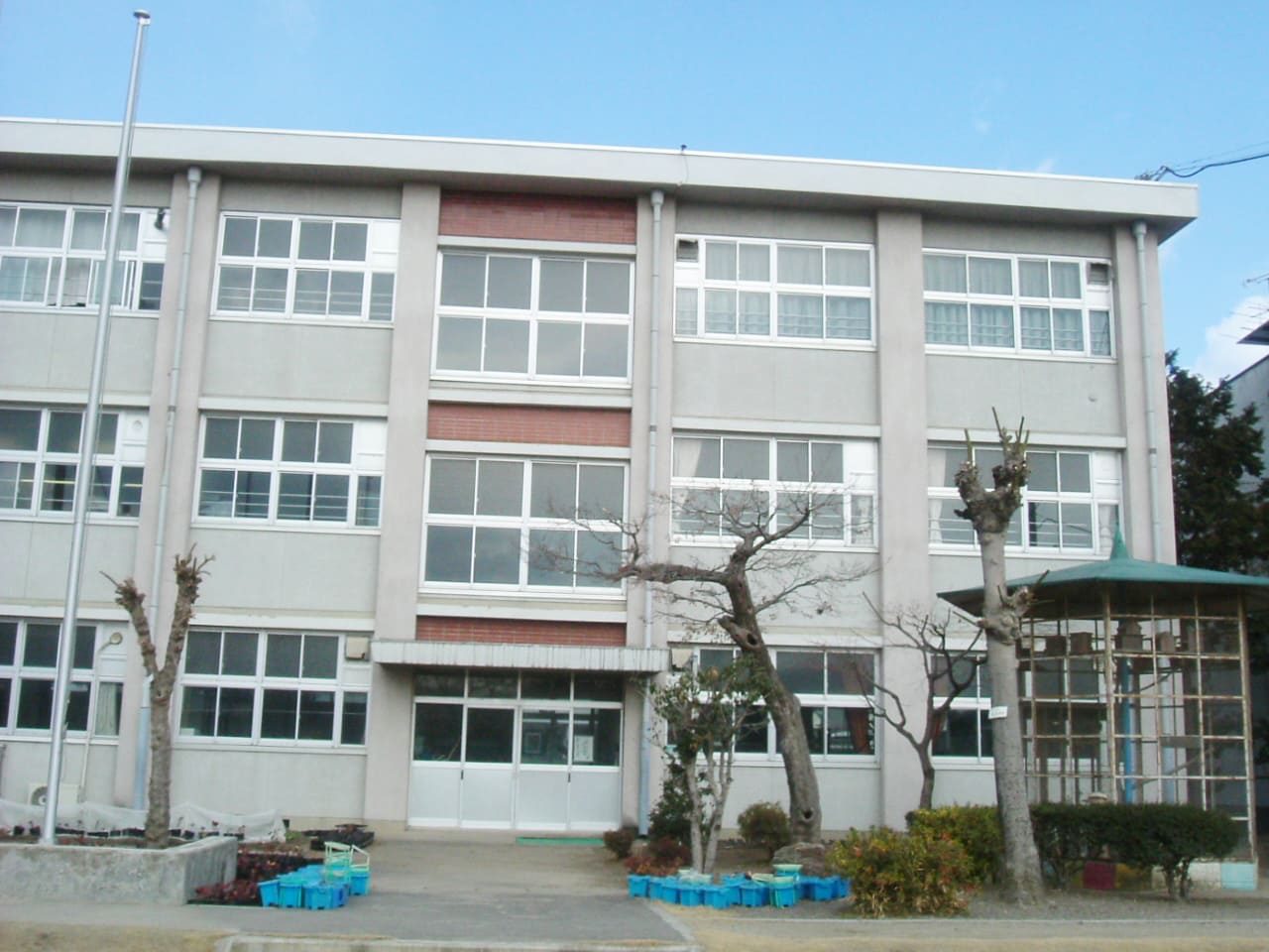 長森北小学校