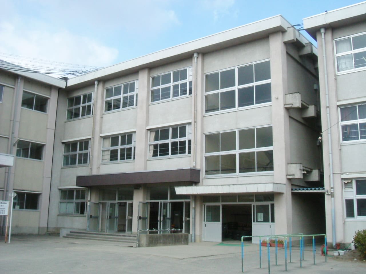 長森北小学校