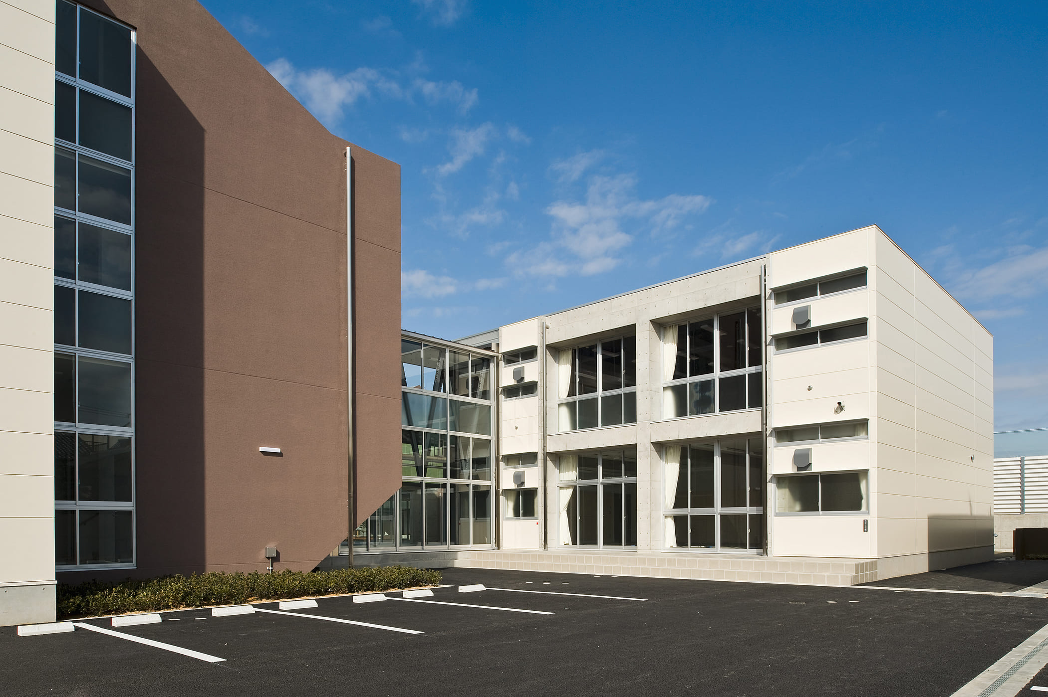 南中学校南舎及びプール建築主体工事