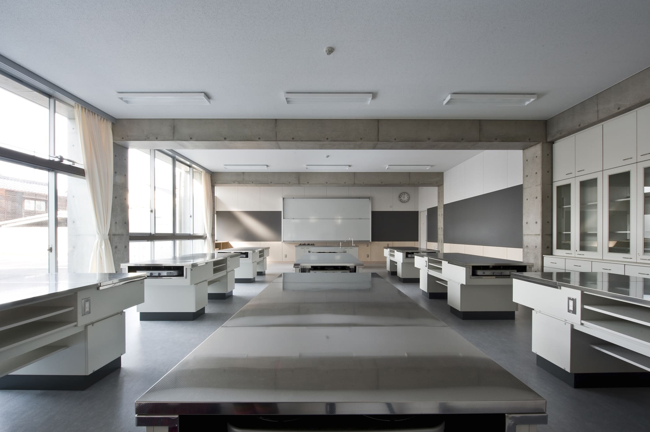 南中学校南舎及びプール建築主体工事